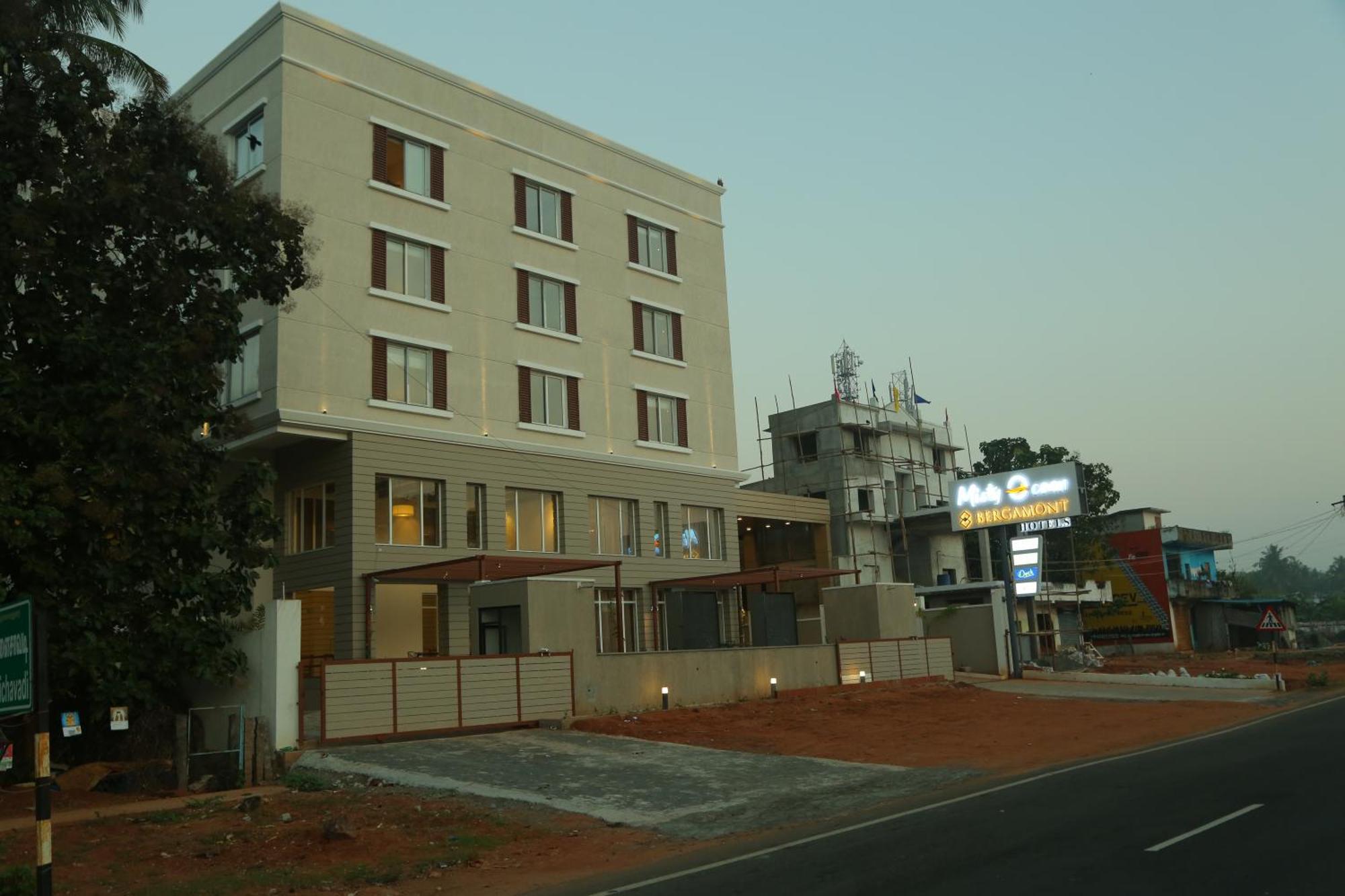Misty Ocean - A Bergamont Group Of Hotel Kuilapalayam Экстерьер фото